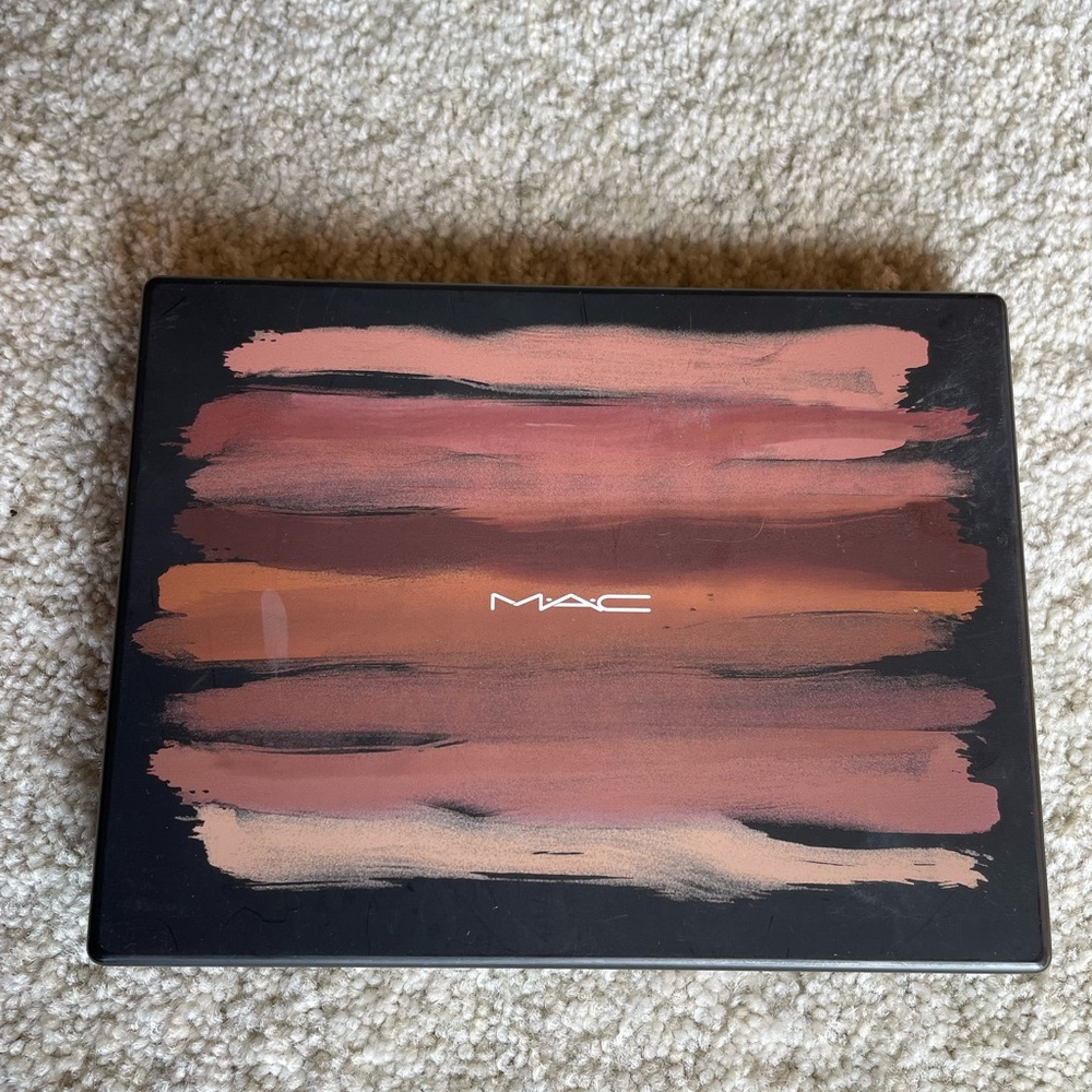 MAC Eyeshadow Palette with Earthy Tones
